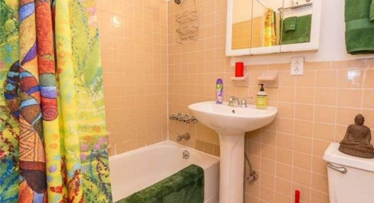 Fabulous Fully Furnished Minutes From Times Square! Appartement